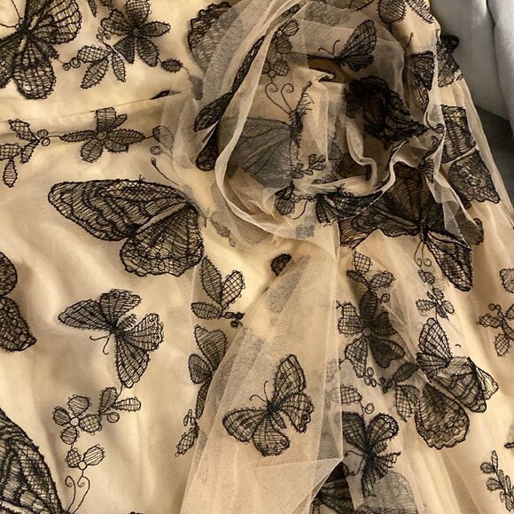 Teri Jon Sleeveless 3D Embroidered Butterfly Illusion Gown Dress NWT size 8 - Picture 3 of 10